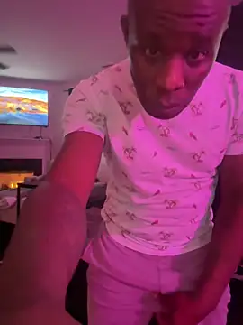 Snapshot of Pressure69mee chatting on 02-21-25, 01:11 Pressure69mee online show from 02-21-25, 01:11