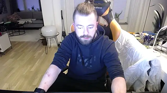 Sebuleczek online show from 02-28-25, 04:31