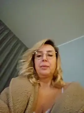 MariaRichi  online show from 12-15-25, 07:45