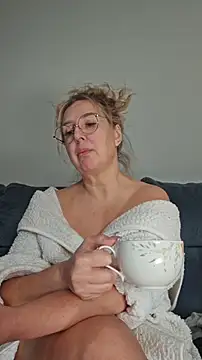 MariaRichi  online show from 03-08-26, 08:51