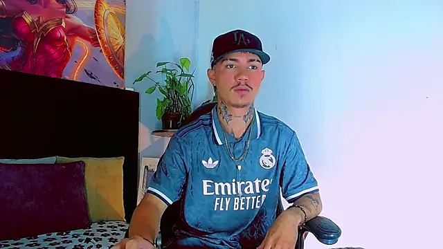 HannibalLester online show from 11-23-25, 05:51