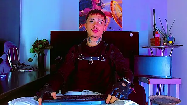 HannibalLester online show from 02-06-26, 04:39