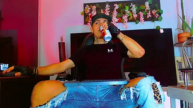 HannibalLester online show from 04-11-26, 04:39