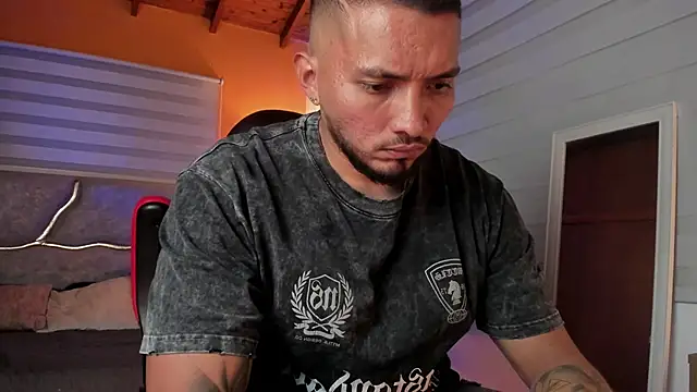 maximusclark1 online show from 03-24-26, 01:43