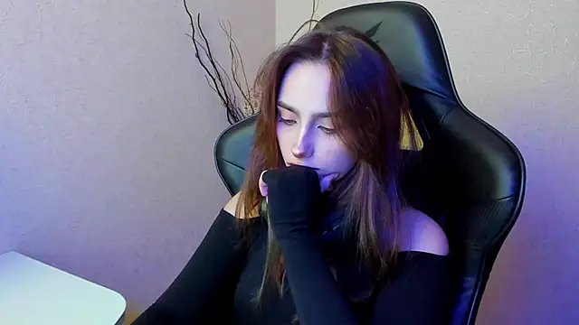 Snapshot of SilverDream chatting on 01-09-25, 11:34 SilverDream online show from 01-09-25, 11:34