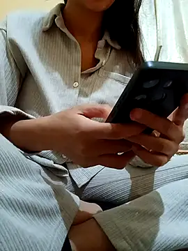 Snapshot of yasima-39 chatting on 12-29-24, 02:10 yasima-39 online show from 12-29-24, 02:10