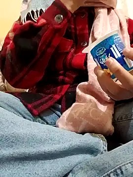 Snapshot of yasima-39 chatting on 01-04-25, 06:51 yasima-39 online show from 01-04-25, 06:51