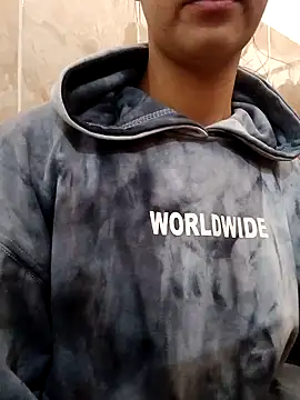 Snapshot of yasima-39 chatting on 01-24-25, 03:02 yasima-39 online show from 01-24-25, 03:02