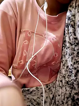 Snapshot of yasima-39 chatting on 01-26-25, 09:18 yasima-39 online show from 01-26-25, 09:18