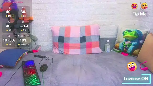 RedHousewife online show from 02-28-26, 05:58