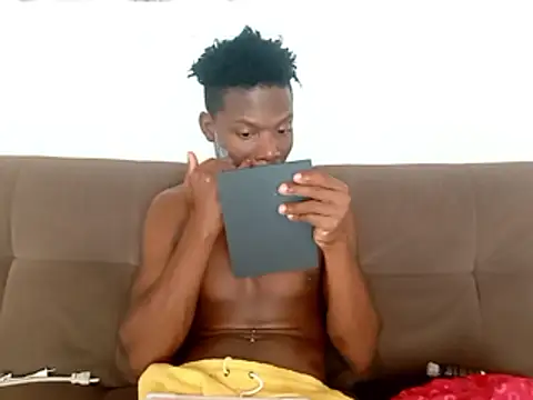 Snapshot of DalianHR33 chatting on 01-16-26, 09:19 DalianHR33 online show from 01-16-26, 09:19