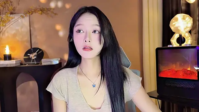 Snapshot of xiaodaibabyy chatting on 12-12-24, 06:25 xiaodaibabyy online show from 12-12-24, 06:25