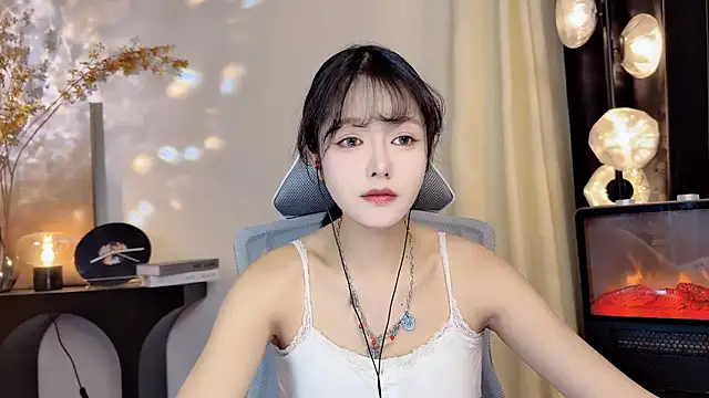 Snapshot of xiaodaibabyy chatting on 02-02-25, 01:19 xiaodaibabyy online show from 02-02-25, 01:19