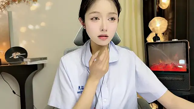 Snapshot of xiaodaibabyy chatting on 02-05-25, 02:05 xiaodaibabyy online show from 02-05-25, 02:05