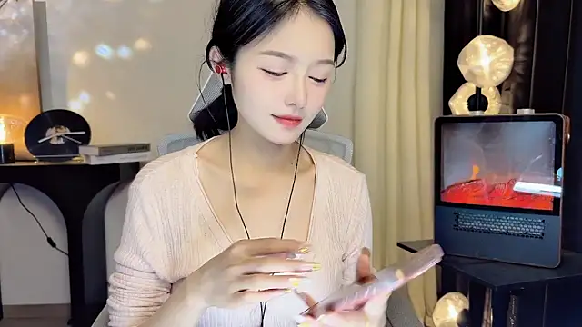 Snapshot of xiaodaibabyy chatting on 02-10-25, 07:28 xiaodaibabyy online show from 02-10-25, 07:28