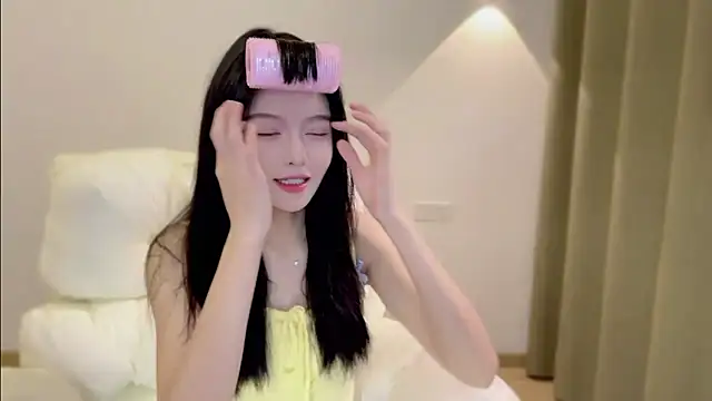 Snapshot of xiaodaibabyy chatting on 10-12-25, 07:51 xiaodaibabyy online show from 10-12-25, 07:51
