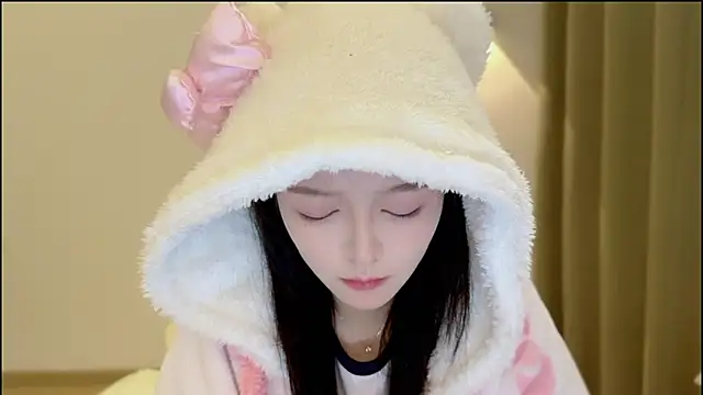 xiaodaibabyy online show from 10-25-25, 07:27