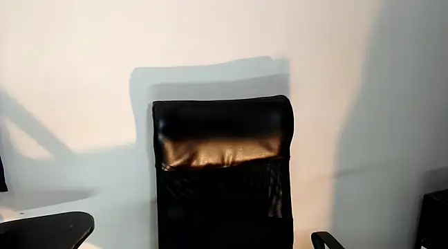 AbrahanBratz online show from 12-25-24, 03:49