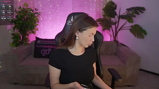 Julia  Star  online show from 07-01-26, 07:43