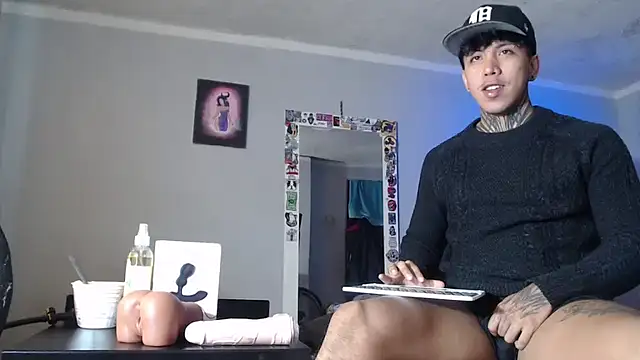 Nickhot0609 online show from 12-31-24, 01:08