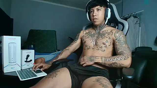 Nickhot0609 online show from 09-16-25, 11:33