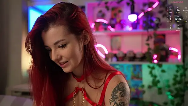 Snapshot of Charmings_054 chatting on 01-10-25, 04:20 Charmings 054 online show from 01-10-25, 04:20