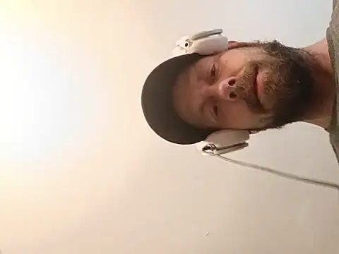 axelongshaft69 online show from 05-17-26, 02:46