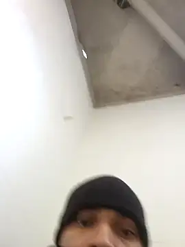 Snapshot of Malubrotudo chatting on 09-28-25, 10:20 Malubrotudo online show from 09-28-25, 10:20