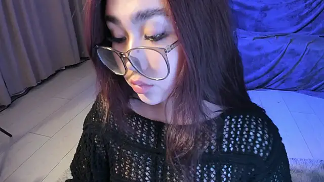 Yuriko May online show from 01-30-25, 03:40