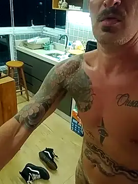 Snapshot of rolesexy chatting on 03-04-25, 03:55 rolesexy online show from 03-04-25, 03:55