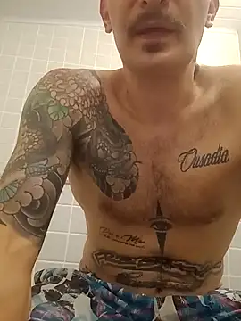 Snapshot of rolesexy chatting on 10-12-25, 09:14 rolesexy online show from 10-12-25, 09:14