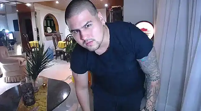 Snapshot of pitbullveryhot chatting on 02-09-25, 08:00 pitbullveryhot online show from 02-09-25, 08:00