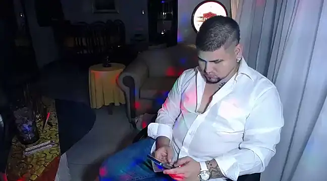 Snapshot of pitbullveryhot chatting on 03-03-25, 08:27 pitbullveryhot online show from 03-03-25, 08:27