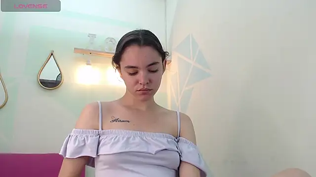 Mia-kalinfa online show from 02-28-25, 04:20