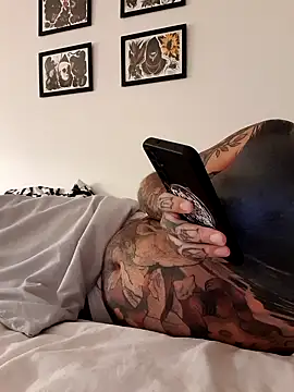 tattooedtwc online show from 12-21-25, 05:42