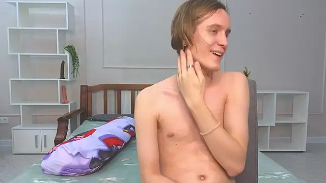 Snapshot of nikompell chatting on 12-31-24, 04:16 nikompell online show from 12-31-24, 04:16