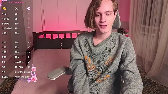 Snapshot of nikompell chatting on 01-24-25, 02:28 nikompell online show from 01-24-25, 02:28