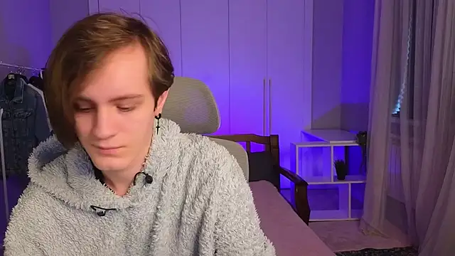 Snapshot of nikompell chatting on 02-28-25, 05:37 nikompell online show from 02-28-25, 05:37