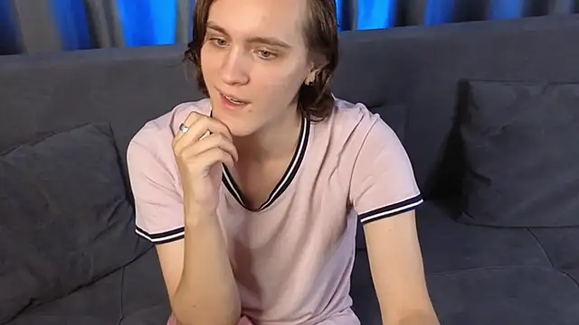 Snapshot of nikompell chatting on 09-24-25, 07:44 nikompell online show from 09-24-25, 07:44