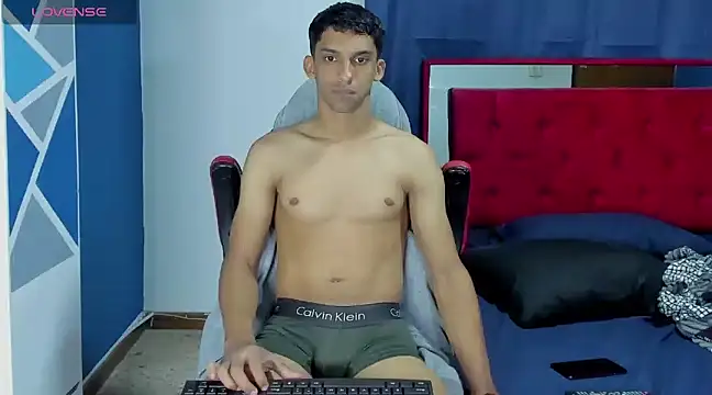 Snapshot of mike_shelby21 chatting on 03-04-25, 03:33 mike shelby21 online show from 03-04-25, 03:33