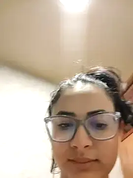 aleejhandraa online show from 10-23-25, 06:50