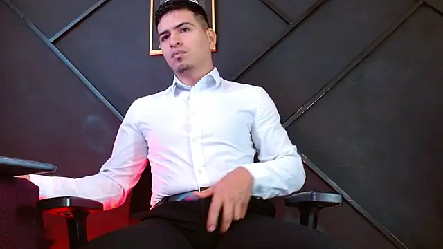 Snapshot of Adrian_Mill3r chatting on 03-10-25, 04:57 Adrian Mill3r online show from 03-10-25, 04:57