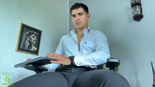 Snapshot of Adrian_Mill3r chatting on 09-23-25, 06:22 Adrian Mill3r online show from 09-23-25, 06:22