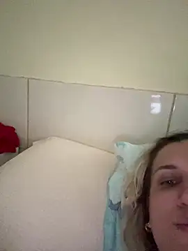 Snapshot of Bia_sexynovaes chatting on 01-18-25, 07:26 Bia sexynovaes online show from 01-18-25, 07:26