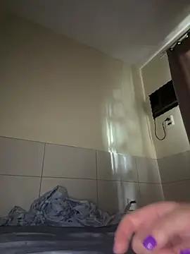 Snapshot of Bia_sexynovaes chatting on 02-24-25, 11:21 Bia sexynovaes online show from 02-24-25, 11:21