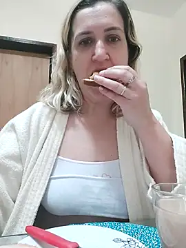 Snapshot of Bia_sexynovaes chatting on 10-02-25, 10:44 Bia sexynovaes online show from 10-02-25, 10:44