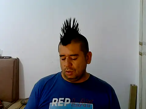 Snapshot of Joy2jordyson chatting on 11-02-25, 08:28 Joy2jordyson online show from 11-02-25, 08:28