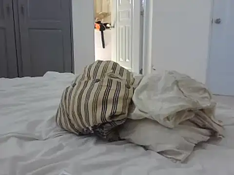 Snapshot of adele-33 chatting on 03-01-25, 07:15 adele-33 online show from 03-01-25, 07:15