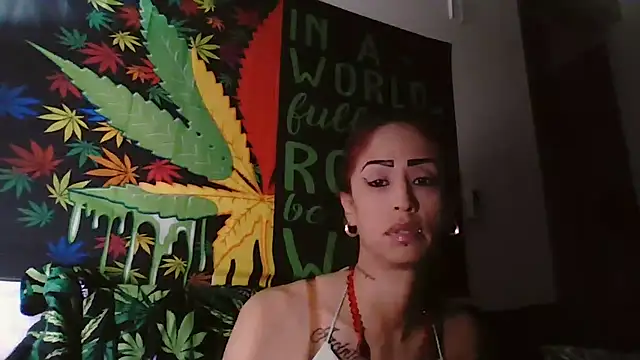 Snapshot of SexiiiMexiii chatting on 12-03-24, 05:45 SexiiiMexiii online show from 12-03-24, 05:45