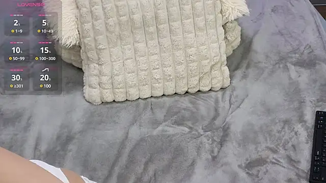 Snapshot of MayaEdison chatting on 12-05-24, 12:30 MayaEdison online show from 12-05-24, 12:30